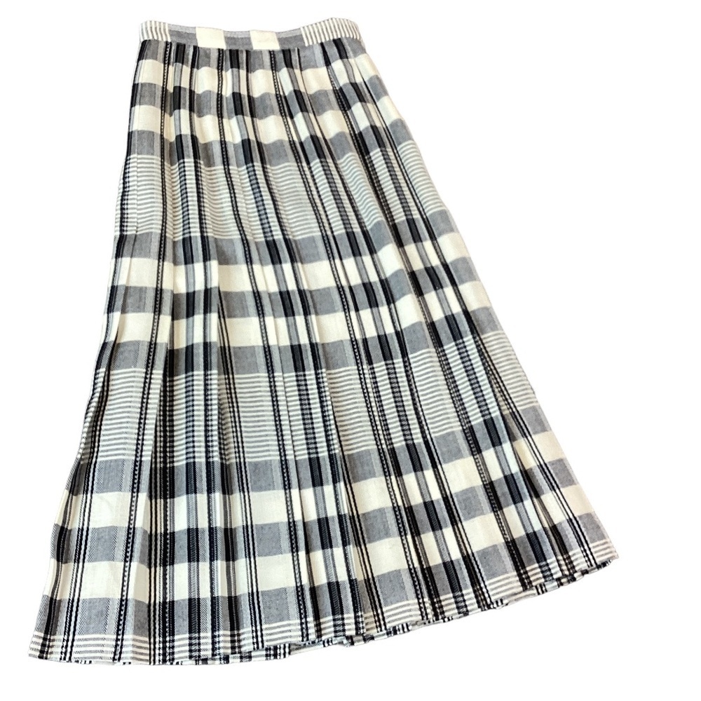 Vintage David Brooks Pure Wool Plaid Pleated Skirt Sz 6 #305D